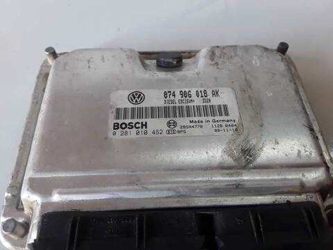 Foto 2ª: Centralita Motor ECU Volkswagen Transporter COMBI 2.5 TDI T4 88CV