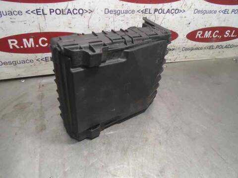 Foto 2ª: Caja Reles Fusibles Volkswagen Passat BLUEMOTION BERLINA 110CV 81KW [CBD] (2009)