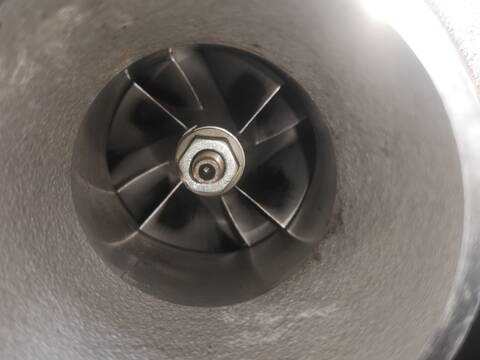 Foto 3ª: Turbocompresor Citroen C3 8HR (2011)