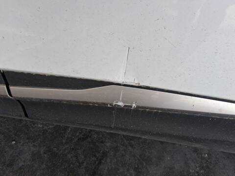 Foto 3ª: Puerta Trasera Izquierda Kia Sportage 1.6 T-GDI 150CV 110KW [G4FU] (2024)