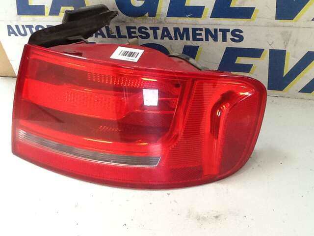 Foto 3ª: Piloto Trasero Derecho Audi A4 2.0 TDI AVANT BERLINA 0CV [CAG] (2008)