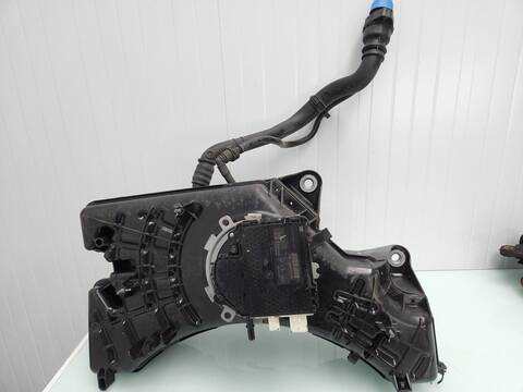Foto 4ª: Deposito AdBlue Renault Clio EQUILIBRE 100CV 74KW [K9K876] (2023)