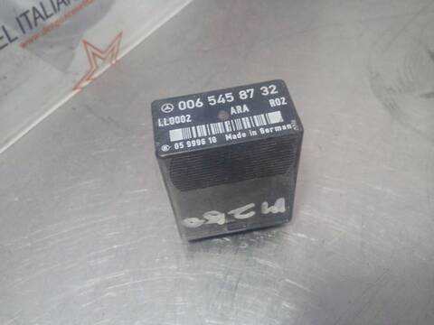 Caja Reles Fusibles Mercedes Clase E 180 BERLINA