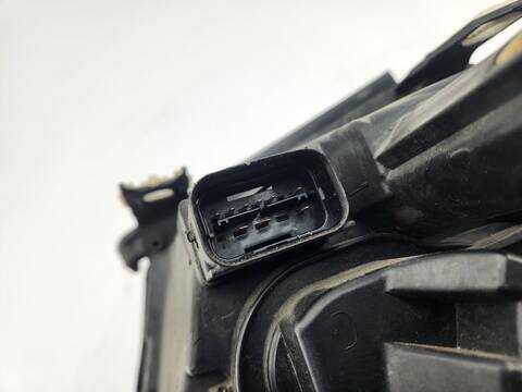 Foto 4ª: Faro Derecho Bmw Serie 3 315 320D BERLINA 163CV 120KW [204D4] (2006)