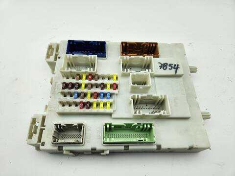 Caja Reles Fusibles Ford Focus TITANIUM 116CV 85KW