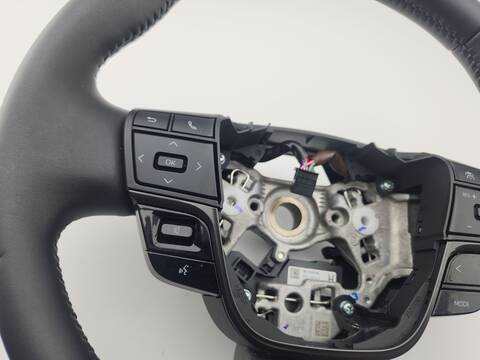 Foto 3ª: Volante Toyota CHR 2.0 HYBRID MAXH21L) 150CV 111KW [M20A] (2025)