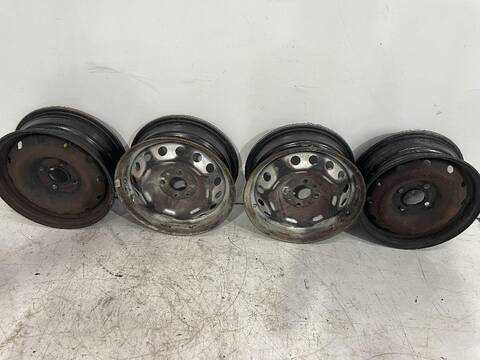 Juego LLantas Fiat Doblo 1.9 D ACTIVE 05.2004 ) 63CV