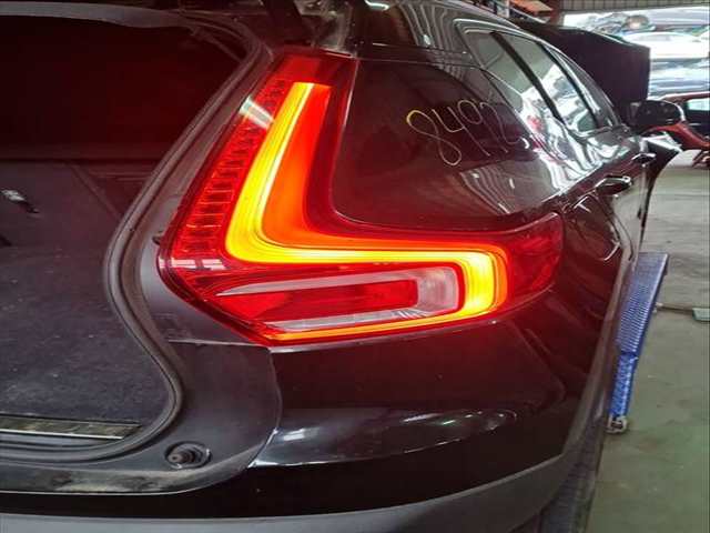 Foto 2ª: Piloto Trasero Derecho Volvo XC 40 T3 163CV 120KW [B3154T7] (2019)
