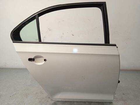 Puerta Trasera Derecha Seat Toledo 1.6 TDI 105CV 77KW
