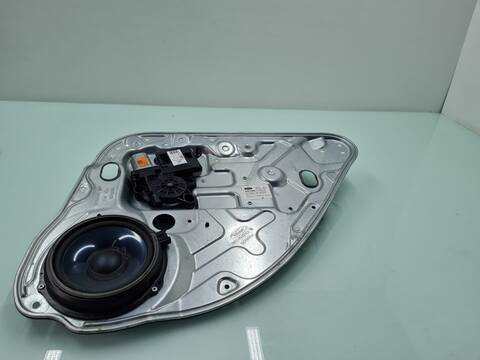 Foto 4ª: Elevalunas Manual Trasero Derecho Ford Kuga TITANIUM 136CV 100KW [G6DG] (2008)