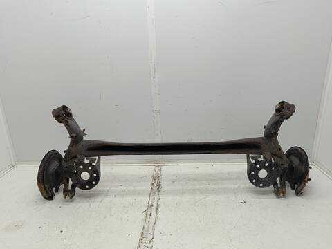 Foto 3ª: Puente Trasero Toyota Yaris 1.3 16V CAT 99CV 73KW [1NR] (2015)