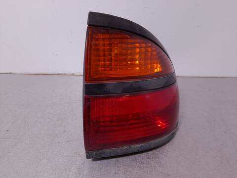 Foto 1ª: Piloto Trasero Derecho Renault Laguna 1.6 16V RT 107CV 79KW [K4M] (1999)