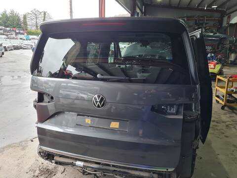 Foto 2ª: Portón Volkswagen Transporter T7 MULTIVAN ST) LIFE EHYBRID [DGEA] (2022)
