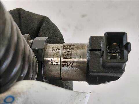 Foto 3ª: Inyectores Volkswagen Passat 2.0 TDI 16V BERLINA 140CV 103KW [BKP] (2005)