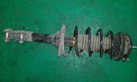 Amortiguador Delantero Izquierdo Toyota Yaris 1.0 CAT 68CV 50KW