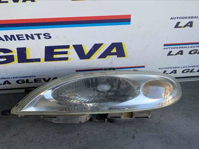 Foto 1ª: Faro Izquierdo Citroen Saxo 1.4 8V 75CV 0CV [KFW] (2001)