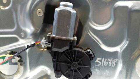 Foto 3ª: Elevalunas Eléctrico Delantero Derecho Nissan Qashqai 2.0 DCI TD CAT 150CV 110KW [M9R] (2007)