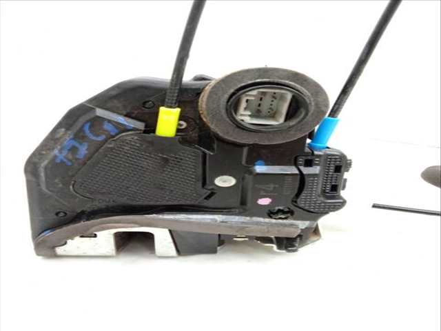 Foto 3ª: Cerradura Puerta Trasera Izquierda Toyota CHR 1.8 HYBRID ZYX10_ ZYX11_) 122CV 90KW [2ZR-FXE] (2019)