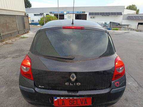 Portón Renault Clio K9KT7