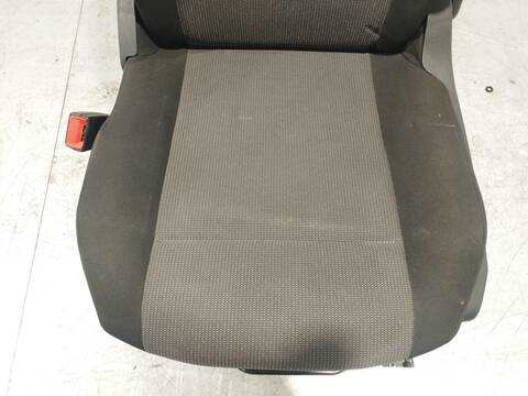 Foto 3ª: Asiento Delantero Izquierdo Fiat Doblo BLUEHDI 100 102CV 75KW FURGONETA [DV5RCF] (2023)