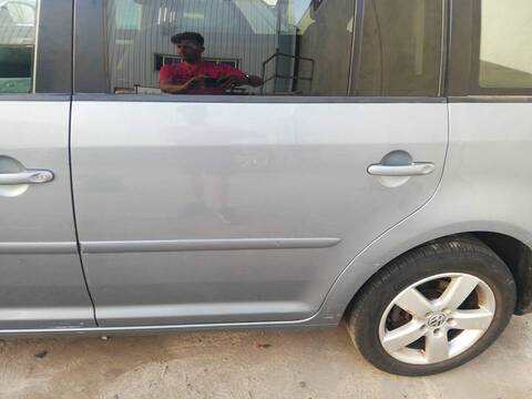 Puerta Trasera Izquierda Volkswagen Touran BMM