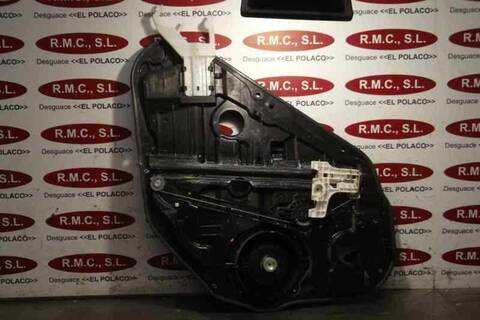 Elevalunas Manual Trasero Izquierdo Hyundai i30 1.4 CRDI CAT 90CV 66KW