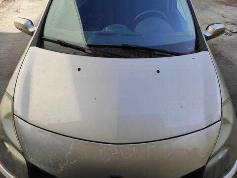 Capot Renault Clio D4F784