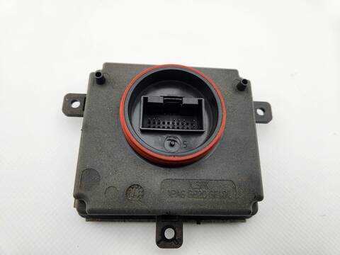 Foto 2ª: Centralita Faros Xenon Audi A4 BASIS 150CV 110KW [CJCD] (2014)