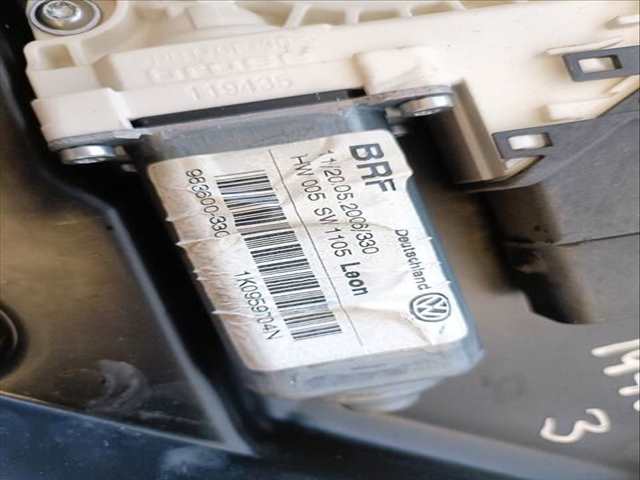 Foto 3ª: Elevalunas Manual Trasero Derecho Seat Leon SPORT 1.9 TDI 105CV (2005)