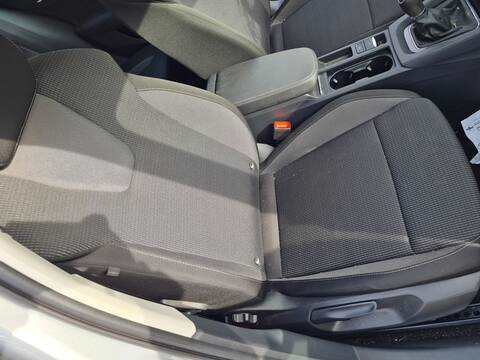 Foto 4ª: Asientos Traseros Skoda Octavia AMBITION 116CV 85KW [DTRD] (2022)