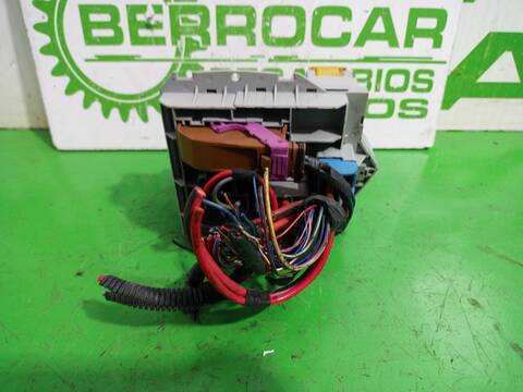 Foto 3ª: Caja Reles Fusibles Lancia Y 1.3 MULTIJET 16V ARGENTO 10.2006 ) 75CV 55KW [199A2000] (2006)