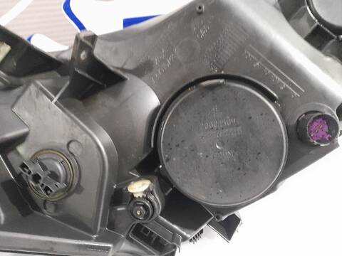 Foto 2ª: Faro Izquierdo Iveco Daily 2.3 DIESEL CAT 126CV (2014)
