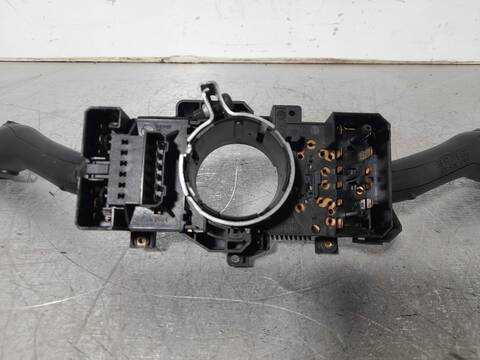 Foto 4ª: Mando Multifuncion Volkswagen Passat COMFORTLINE BERLINA 115CV 85KW [ATJ] (2000)