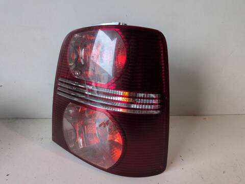 Foto 3ª: Piloto Trasero Derecho Volkswagen Touran BLS (2009)