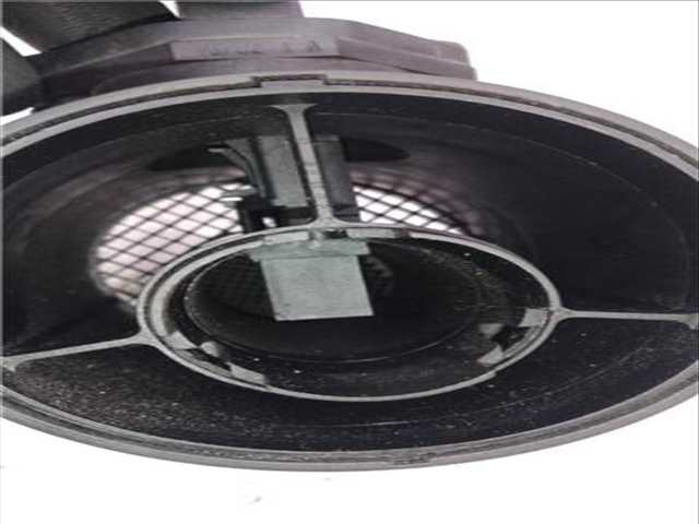Foto 3ª: Caudalimetro Audi A4 2.0 TDI 16V 103KW) [2 0 LTR. - 103 KW TDI] BERLINA 140CV