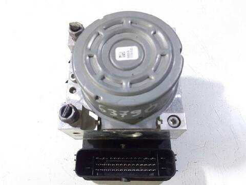 Foto 3ª: Abs Volkswagen Golf BASIS 4MOTION BLUEMOTION 184CV 135KW [CUNA] (2015)