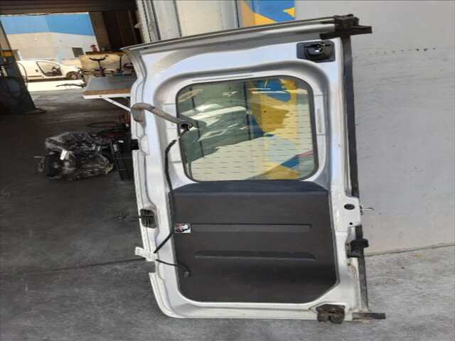 Foto 2ª: Puerta Trasera Derecha Opel Combo 1.3 JTD 95CV 0CV [330A1000] (2018)