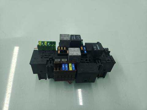 Foto 3ª: Caja Reles Fusibles Mercedes Clase G 230 GLC 250 D 4MATIC 253.909) 204CV 150KW [651921] (2024)