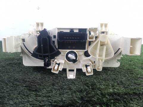 Foto 2ª: Mando Calefacción A. A. Citroen C3 1.4 HDI 68CV 50KW [8HZ] (2005)