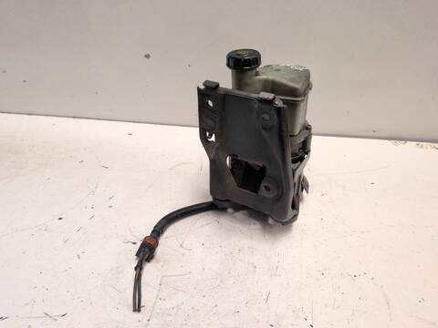 Bomba de Direccion Renault Kangoo K9K702