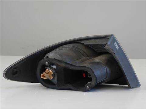 Foto 2ª: Piloto Trasero Derecho Mazda 6 2.0 DI BERLINA 136CV 100KW [D/RF] (2002)