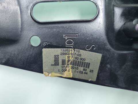 Foto 3ª: Elevalunas Manual Trasero Izquierdo Bmw X1 SDRIVE 20D 177CV 130KW [N47D20C] (2012)