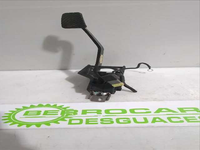 Foto 3ª: Pedal Freno Hyundai i30 1.6 CRDI 90CV [D4FB] (2007)