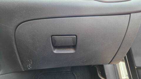 Guantera Opel Astra DYNAMIC START/STOP 105CV 77KW