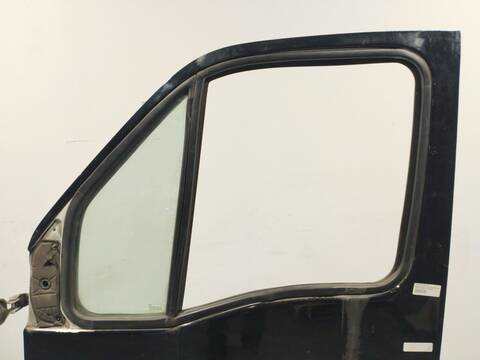 Foto 2ª: Puerta Delantera Izquierda Renault Master 3.0 DCI DIESEL CAT ZD3) 136CV 100KW (2003)