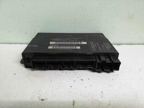 Centralita Motor ECU Audi A4 AVF AVANT