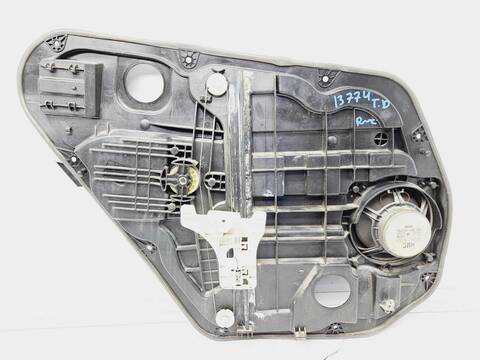 Foto 2ª: Elevalunas Manual Trasero Derecho Hyundai i40 KLASS BLUE 116CV 85KW [D4FD] (2013)