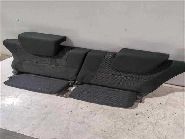 Foto 2ª: Asientos Tercera Fila Toyota Corolla 2.2 D-4D AUR10_) 177CV [2AD-FHV] (2004)