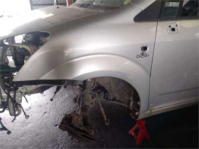 Aleta Delantera Izquierda Toyota Corolla 2.2 D-4D SPORT [2.2 LTR. - 130 KW D-CAT]