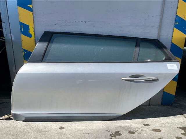 Puerta Trasera Izquierda Renault Megane 1.5 DCI 105CV 0CV III SPORT TOURER KZ DESDE 05/2009